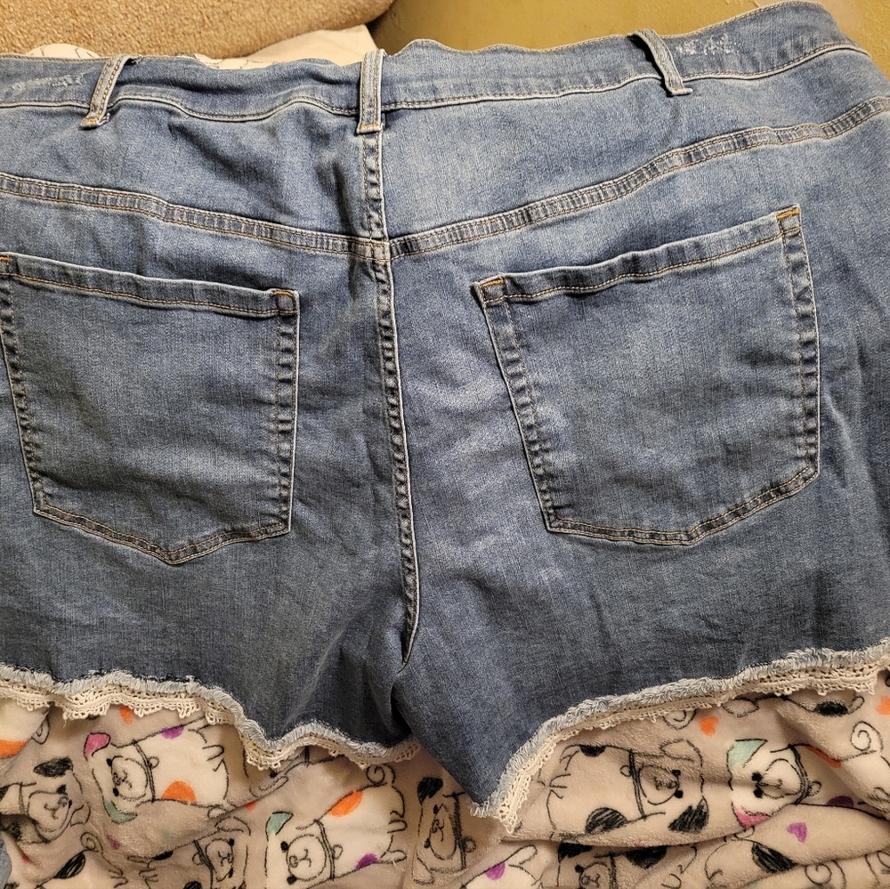 Lane Bryant Girlfriend Denim Shorts Size 28